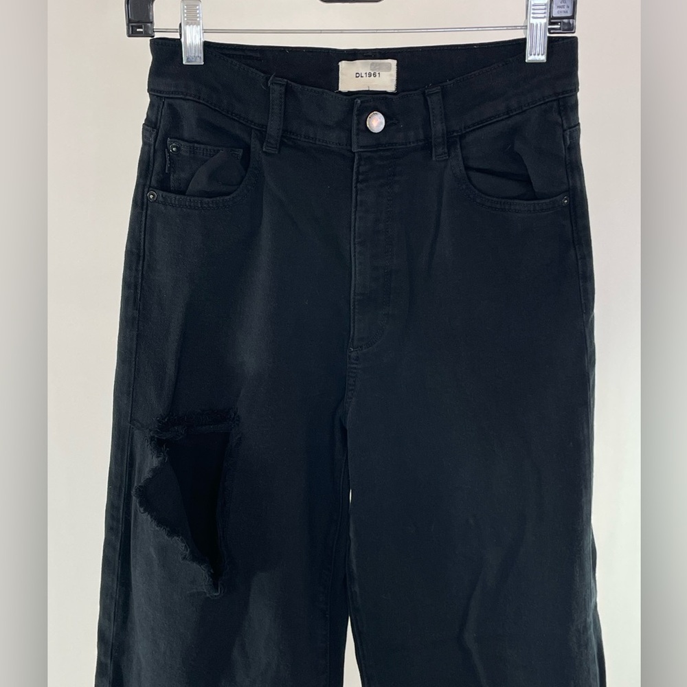 DL1961 Hepburn Jeans in Black, 27 (tear on right thigh) - Picture 3 of 8